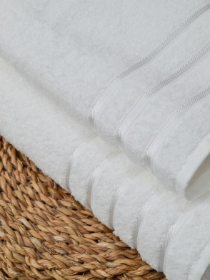 Juego de Toalla y Toallón Teka Confort 450 gramos Blanco